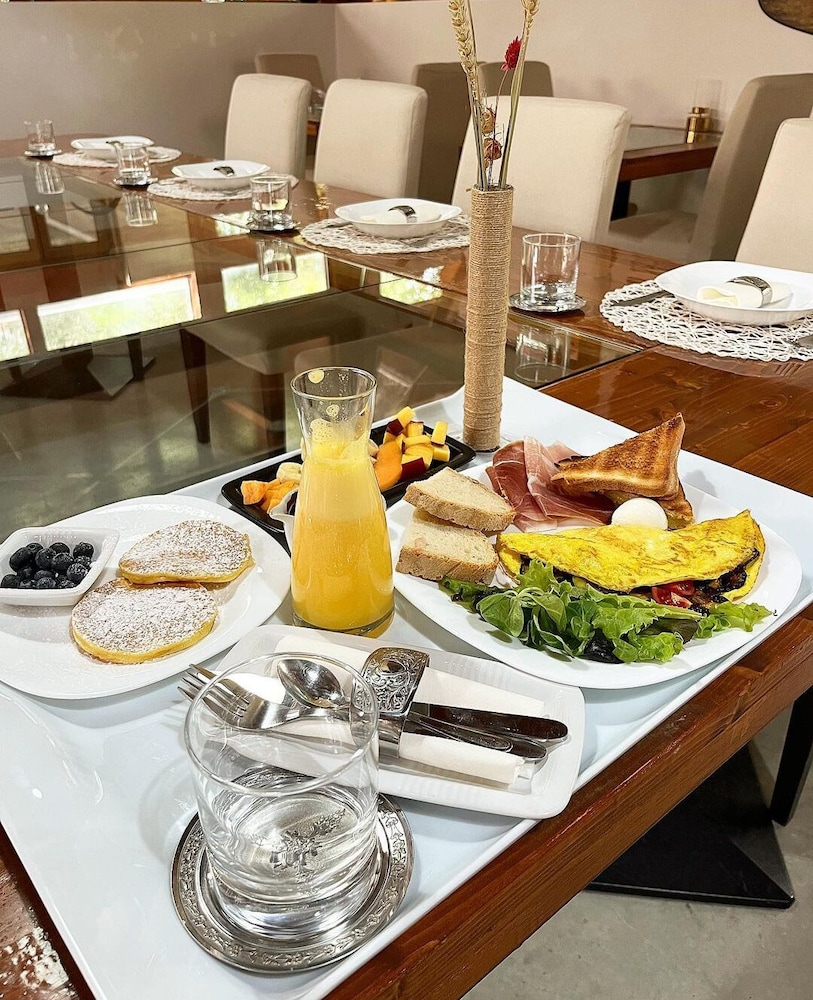 Gardenia Hotel 40/50