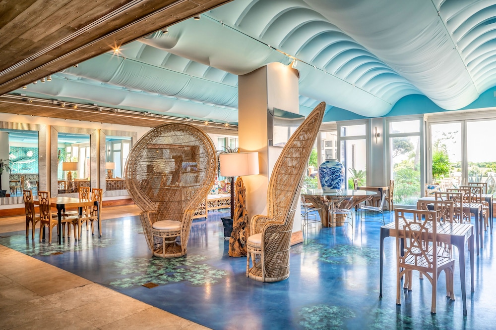 Blockade Runner Beach Resort 58/70