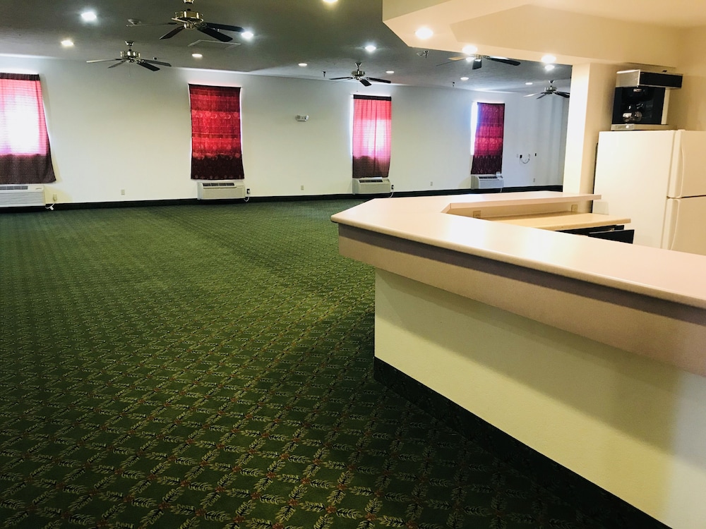 Americas Best Value Inn & Suites Pinckneyville 6/59