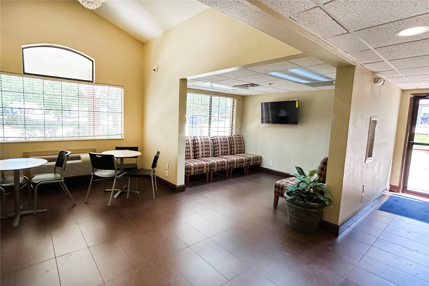 Travelodge by Wyndham Arlington/Dallas Area 9/12