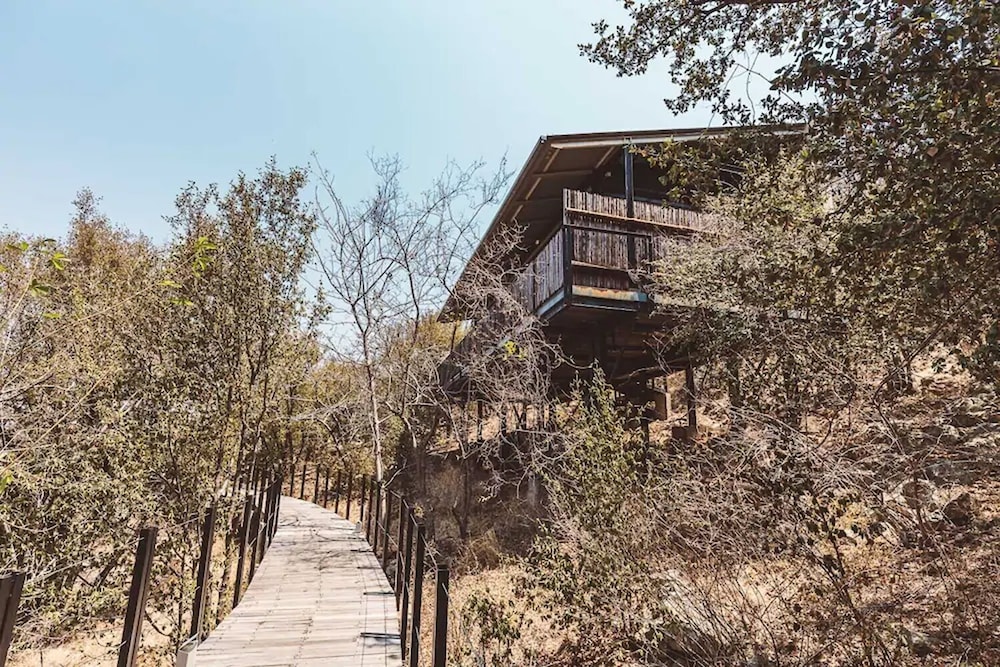 The Outpost Lodge 6/77