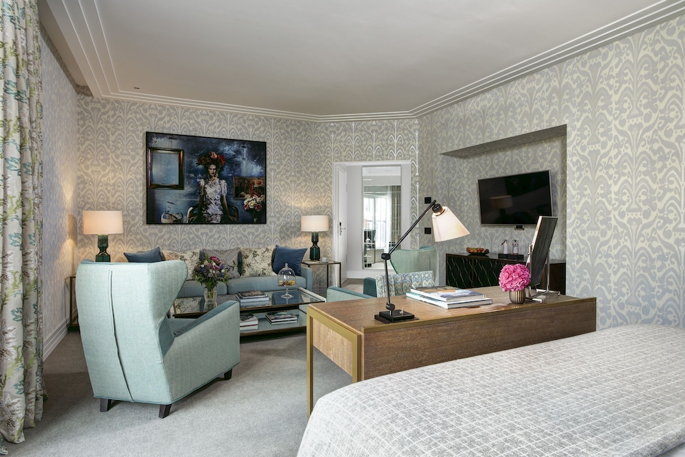 ROCCO FORTE THE CHARLES HOTEL 34/64