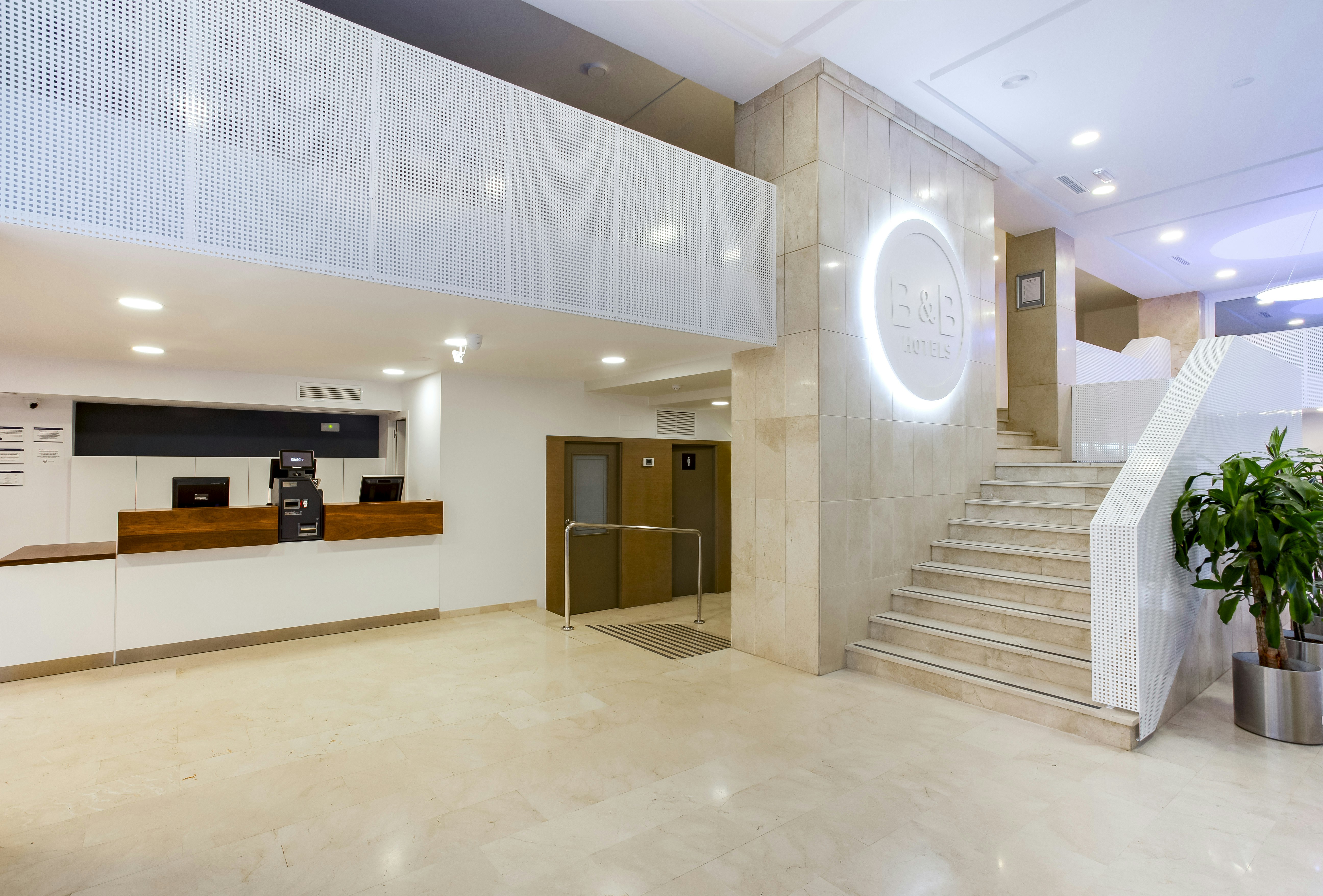 Lobby at B&B HOTEL Cartagena Cartagonova, CARTAGENA (SPAIN)