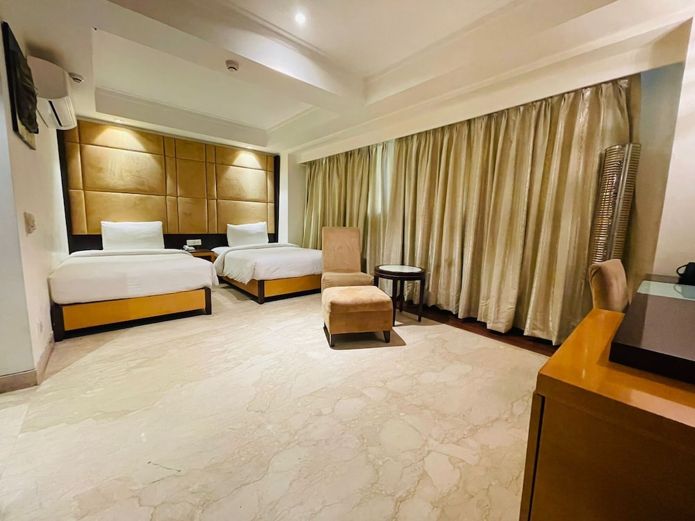 Venizia Sarovar Portico (ex Grand Venizia) 24/55