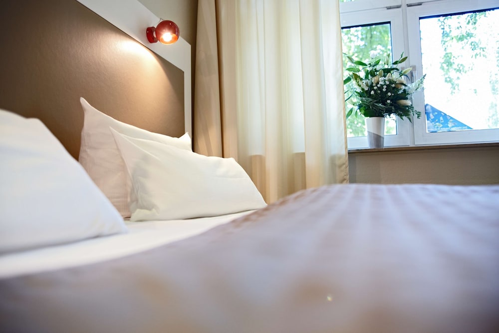Hotel Domicil Hamburg By Golden Tulip Formerly Nordic Domicil 14/33