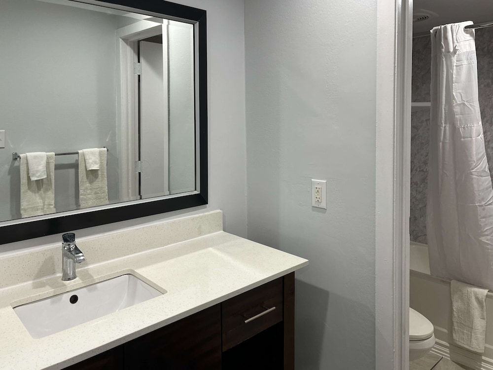 Motel6 Greenville, NC – ECU-Medical Center 52/59