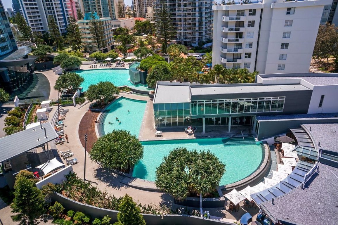 Q1 Resort and Spa 1/4