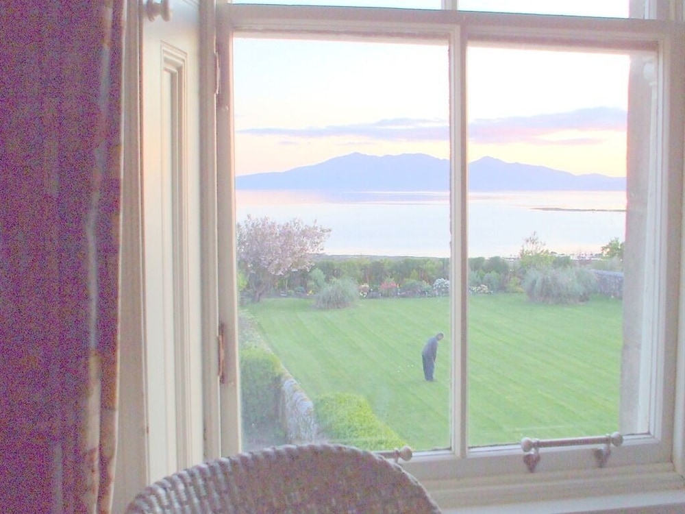 Carlton Seamill B&amp;B 27/50
