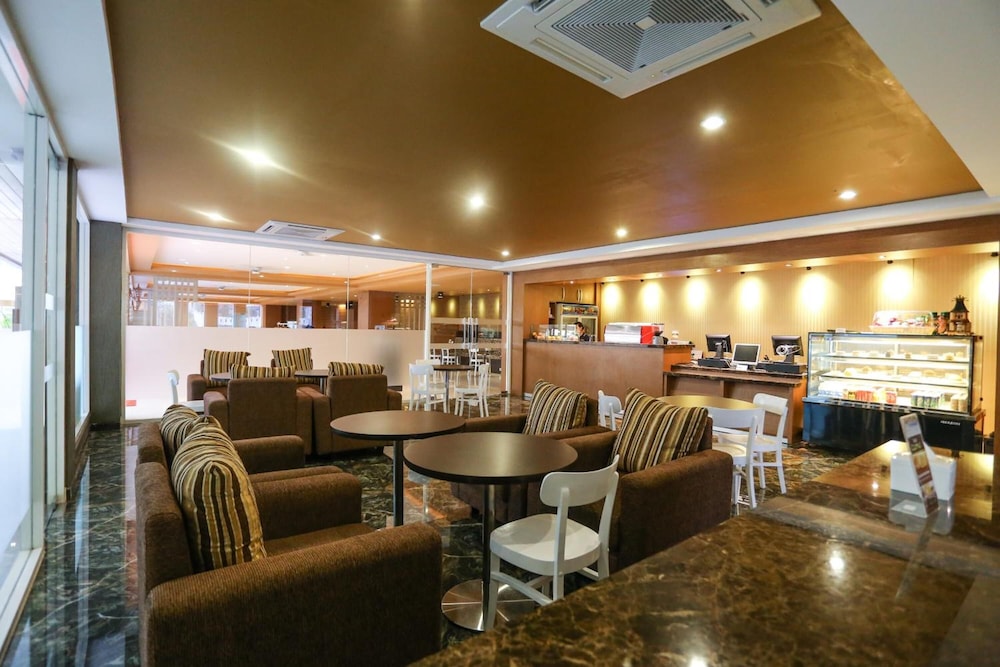 Sylvia Hotel Premier Kupang 49/57