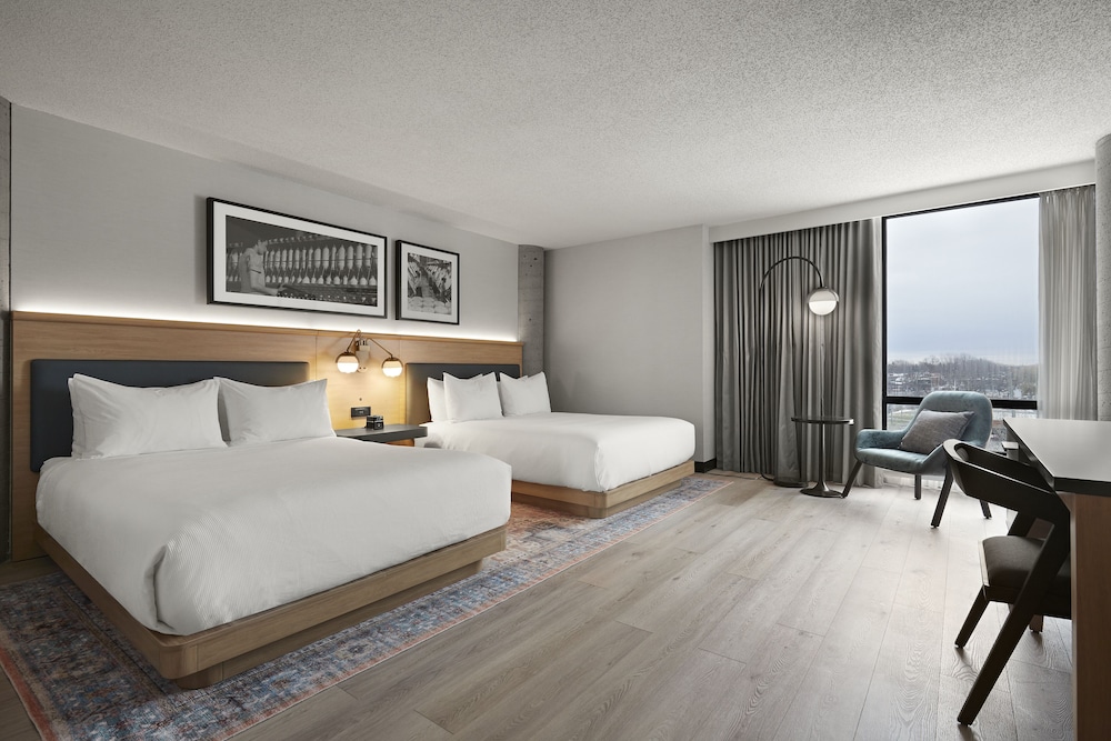 STANDARD, 2 QUEEN BEDS, ACCESSIBLE