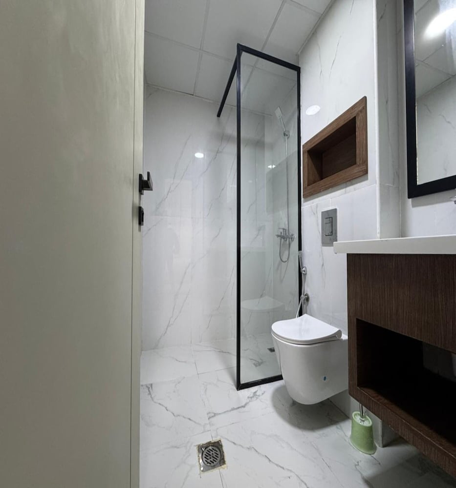 Luxury Apartment with Pool Gym & Free Parking at Equiti Gates Jebel Ali 12/14