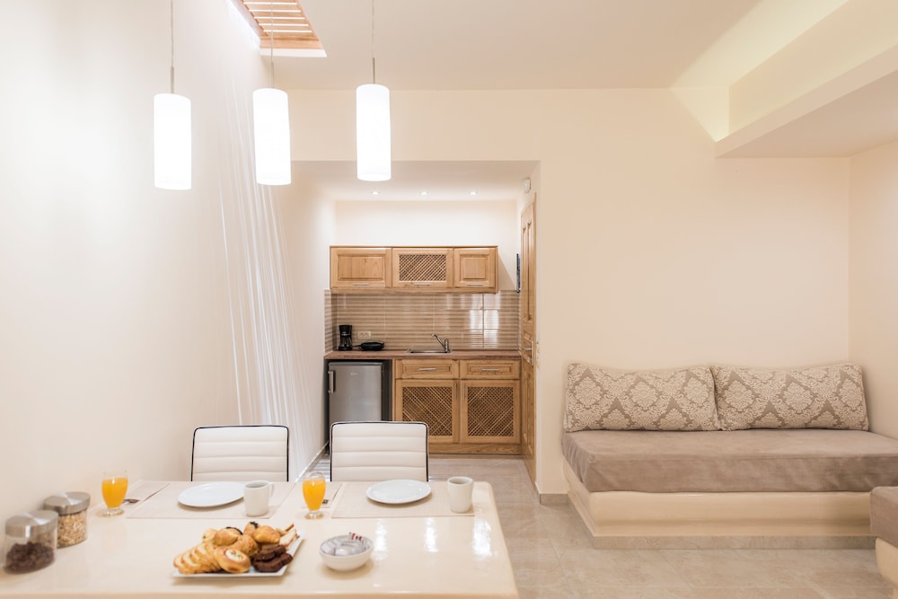 Perla Nera Suites 35/50