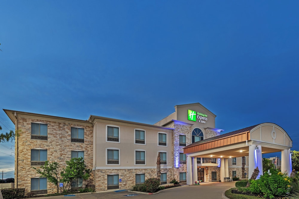 Holiday Inn Express Hotel Suites Hutto 2/72
