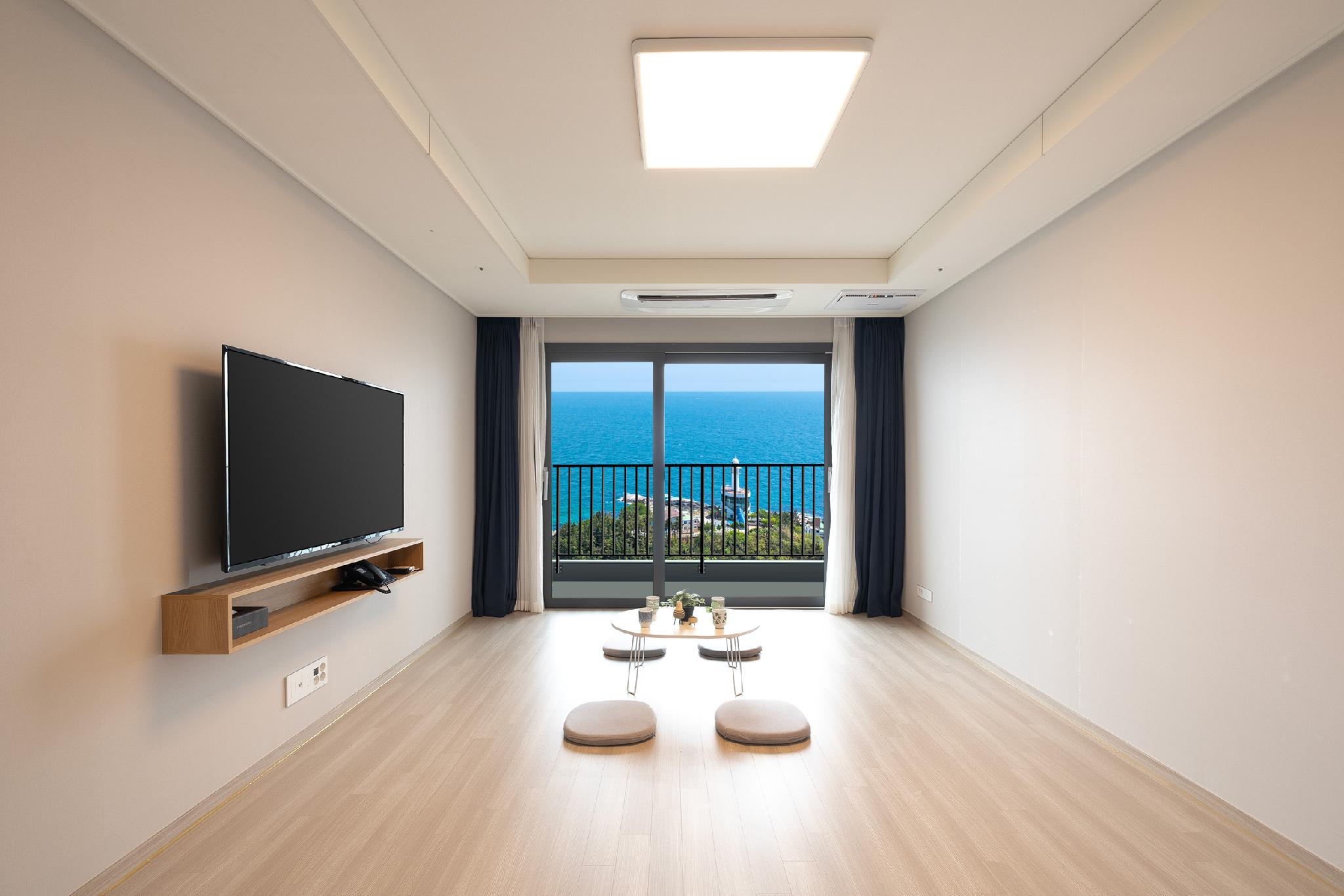 Deluxe, Partial Ocean View, Ondol Floor