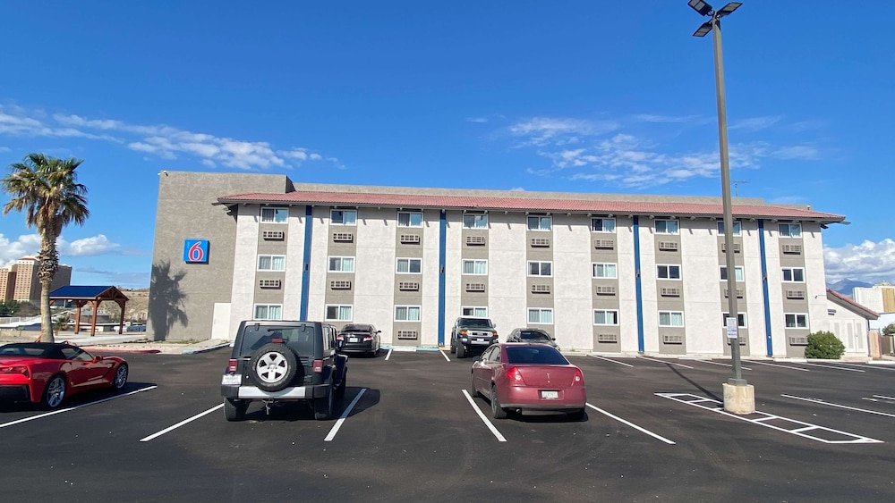 Motel6 Bullhead City, AZ 18/27