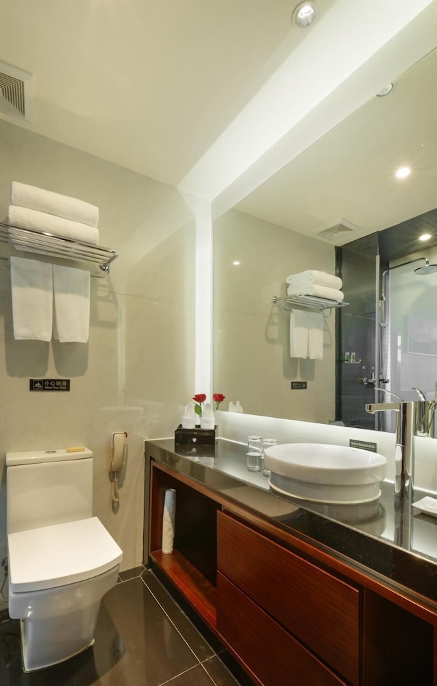 Leeden Jingxi Hotel 26/28