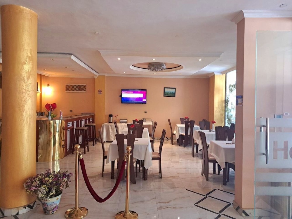 Medal Hotel 48/50
