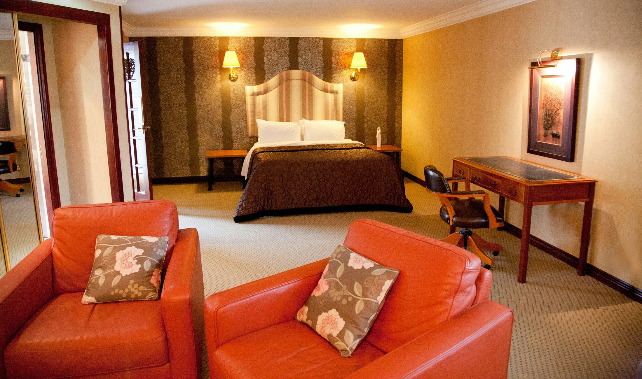 Castlecary House Hotel 31/37