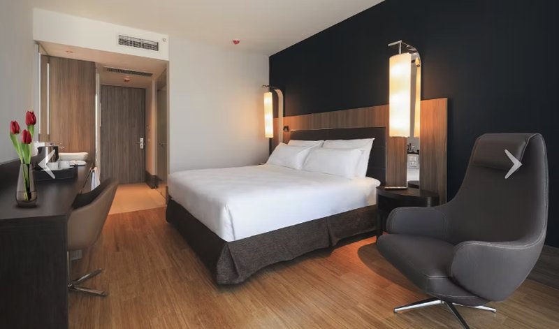 ICON HOTEL 12/58