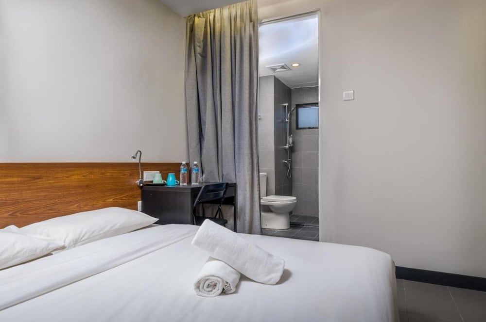 Max Hotel Subang Jaya 16/35