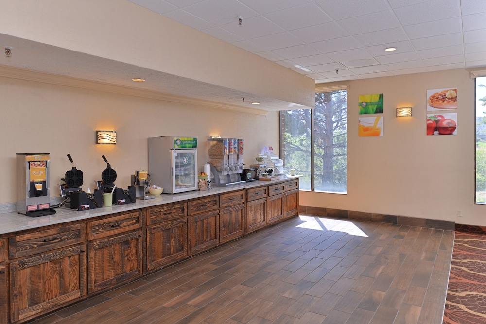 Lobby at Studio6 Suites Butte, MT I-90 I-15, BUTTE - MT