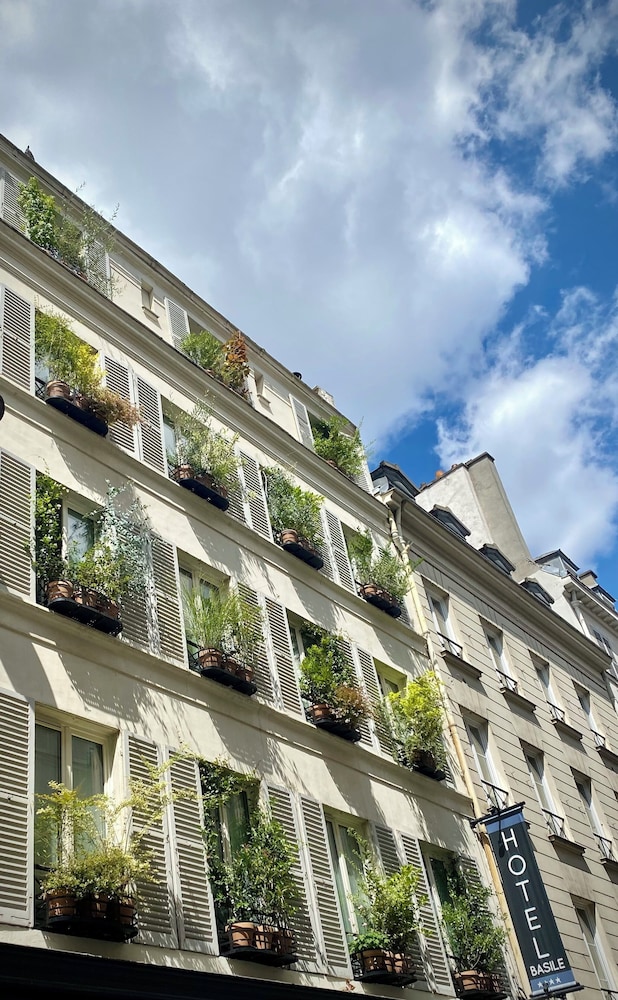 Le Basile Hotel in PARIS