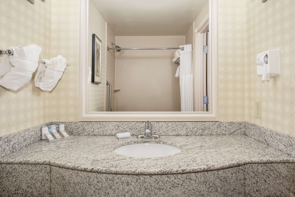 Hilton Garden Inn Casper 12/44