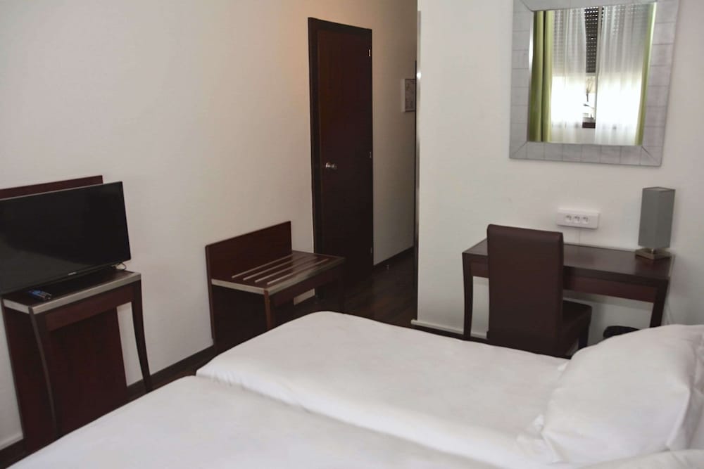 Hotel Du Centre Annemasse 5/21