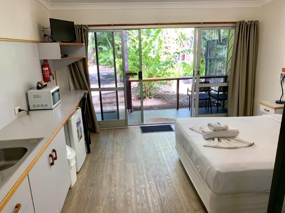 Tasman Holiday Parks - Airlie Beach 32/74