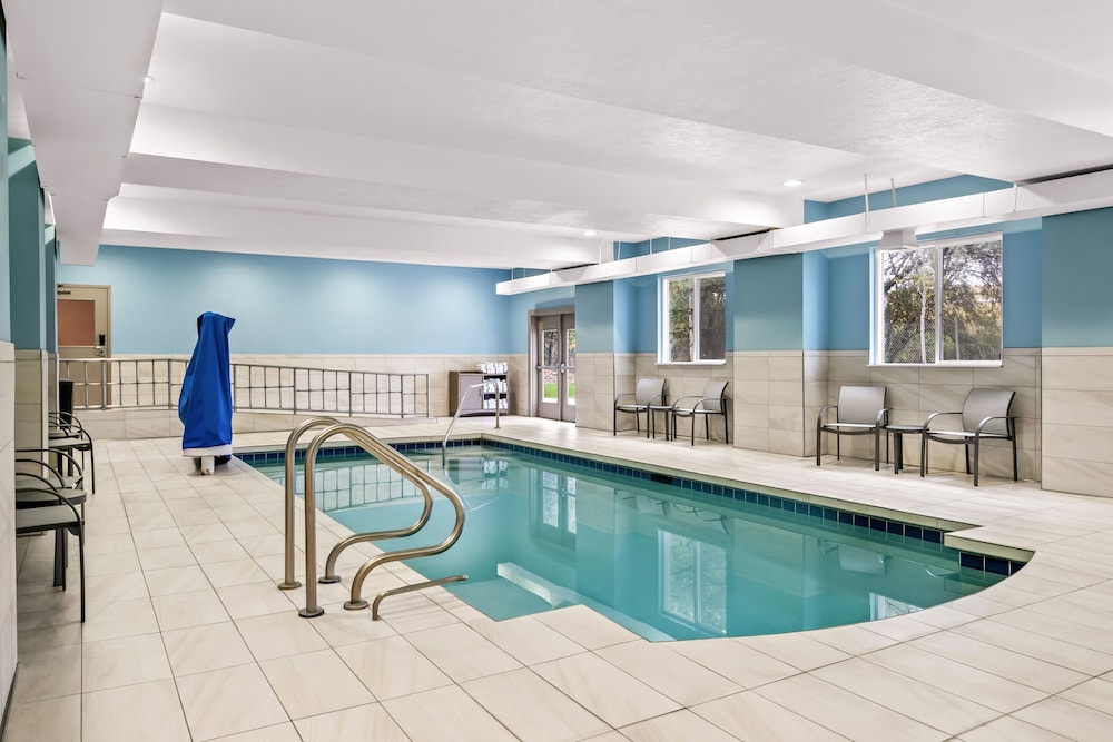 swimming pool spa