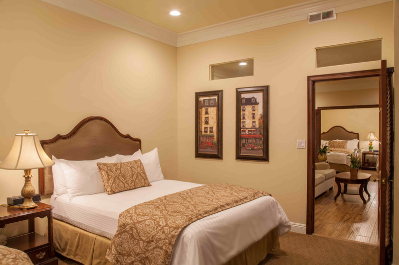 Best Western Plus Sunset Plaza Hotel 24/83