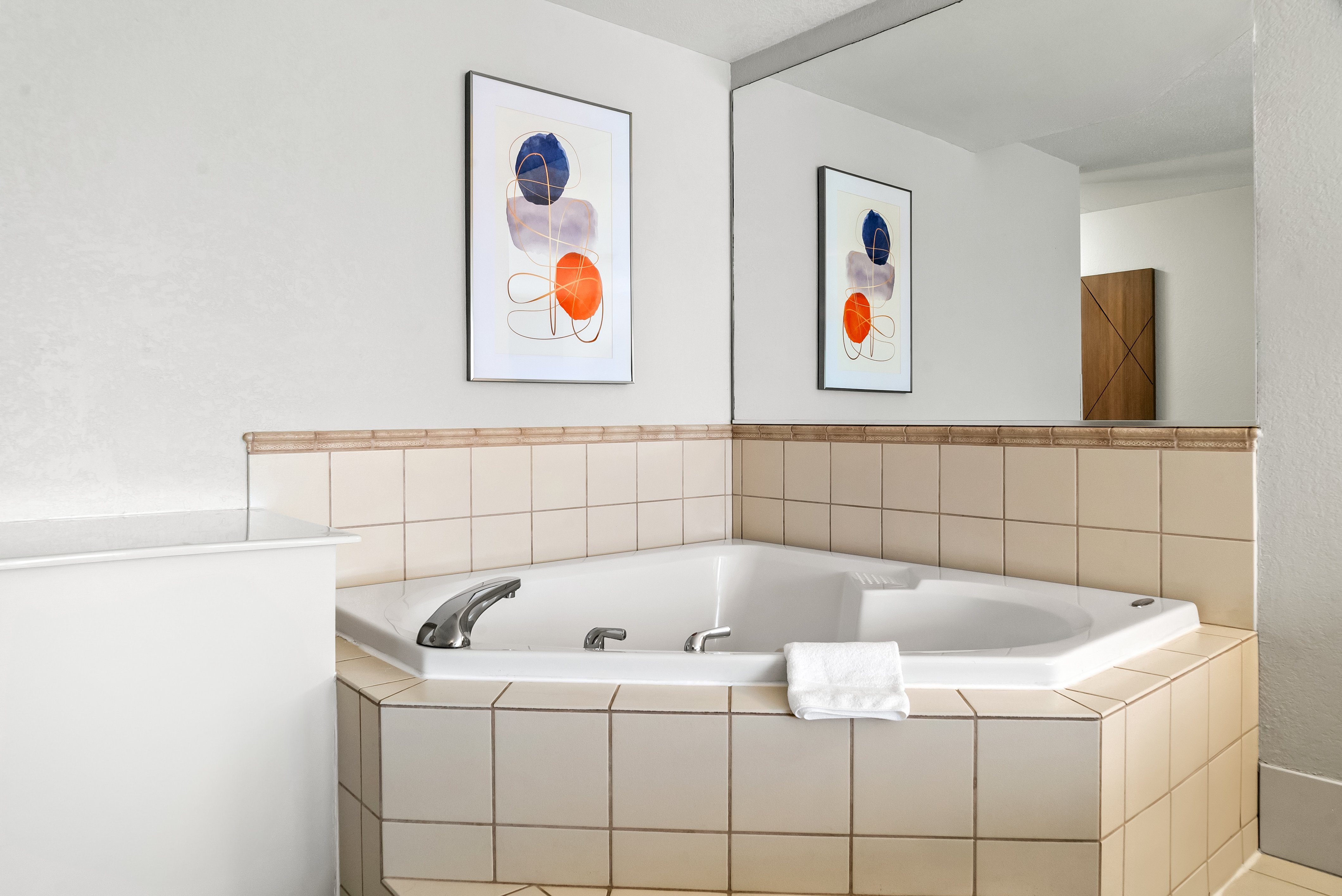 Holiday Inn Express Lapeer 70/71