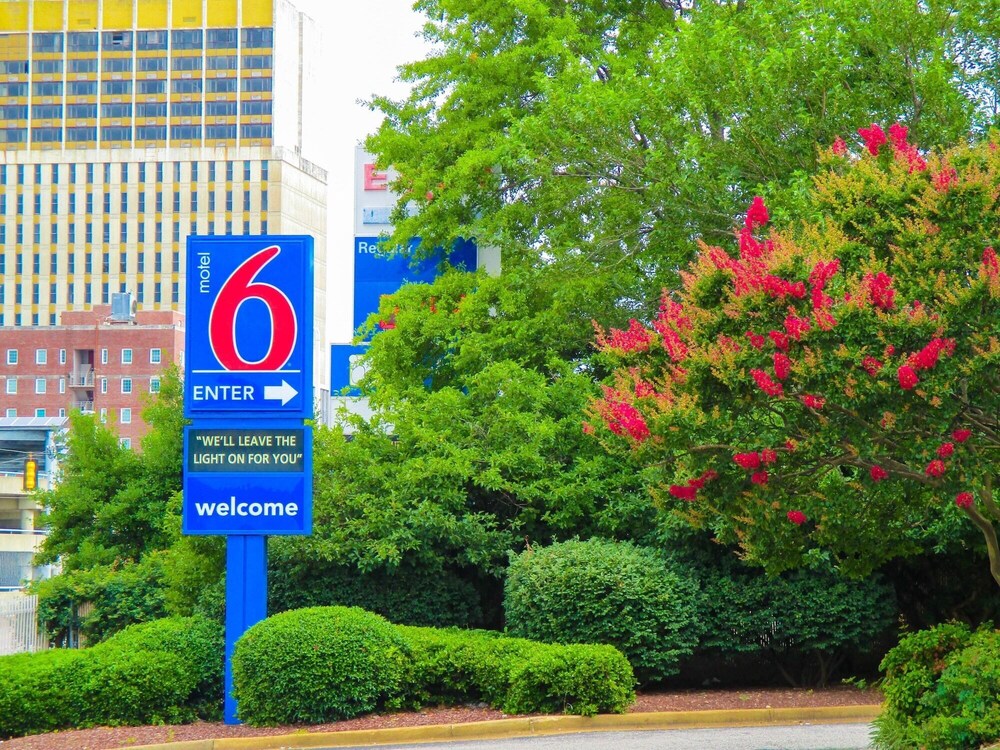 Motel6 Memphis, TN - Downtown 53/58