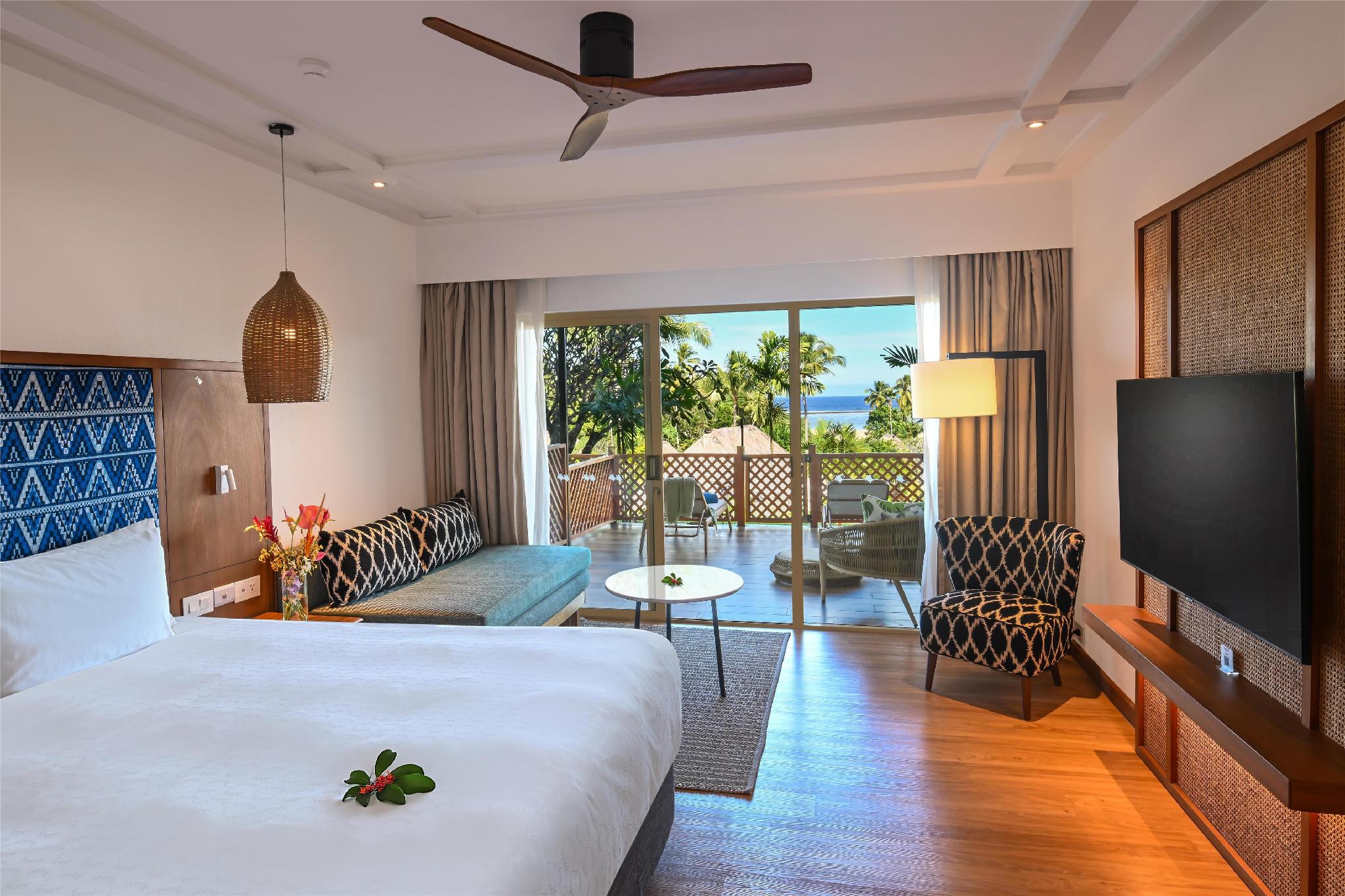 Courtyard, King Bed, Resort View