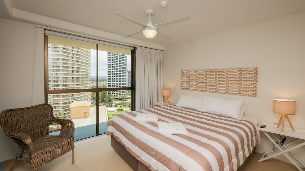 Norfolk Luxury Beachfront Apartments 22/74