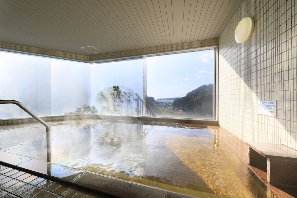 Katsuura Hilltop Hotel & Residence 25/50