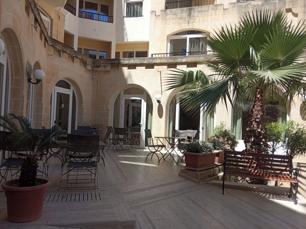 Il Palazzin Hotel 62/65