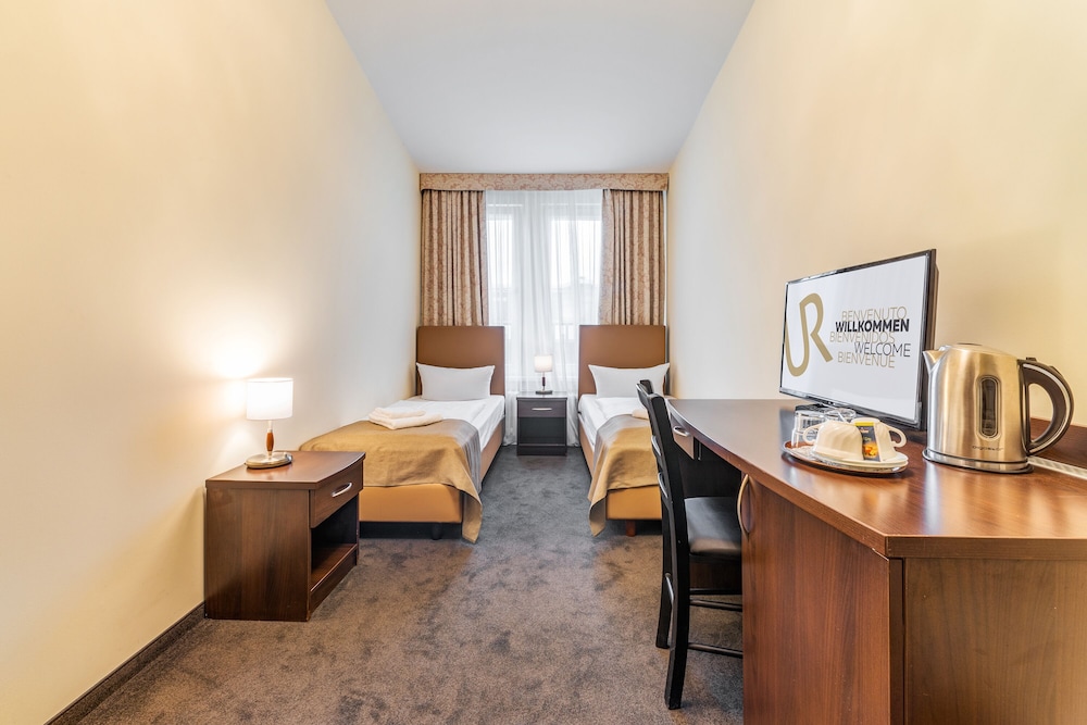 Upper Room Hotel 62/73