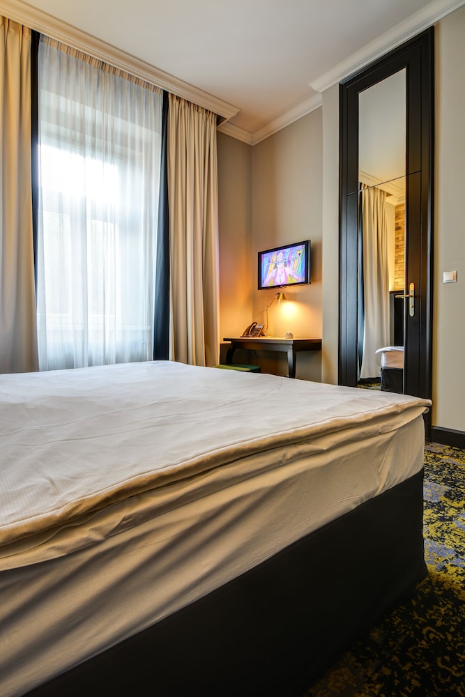 numa l Root Rooms and Apartments 28/81