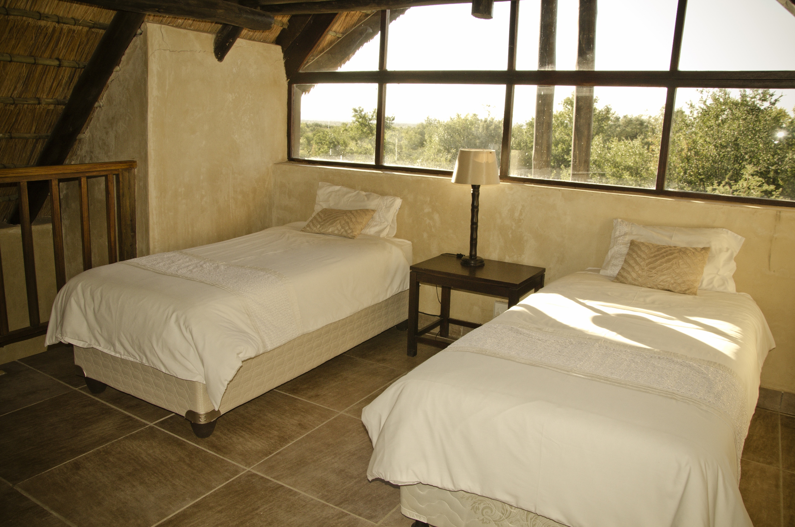 Morokolo Safari Lodge 12/82