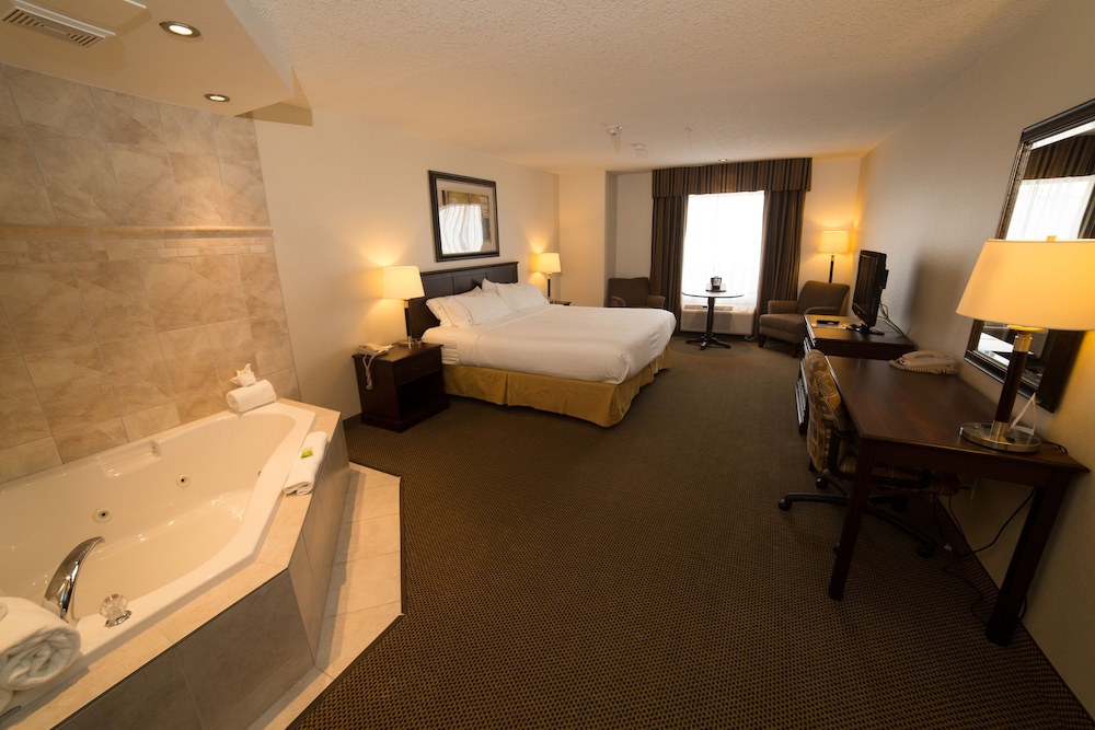 Holiday Inn Express Hotel Suites Whitecourt Southeast 24/78