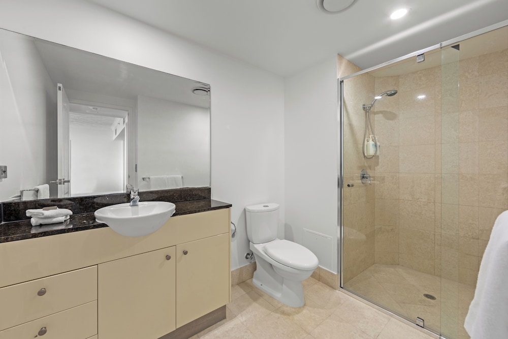 2 Bedrooms, Apartment, 2 King Beds, 2 Bathrooms، CLLIX Brisbane Central Apartments 6/10
