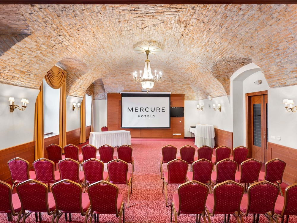 Mercure Szekesfehervar Magyar Kiraly 54/64