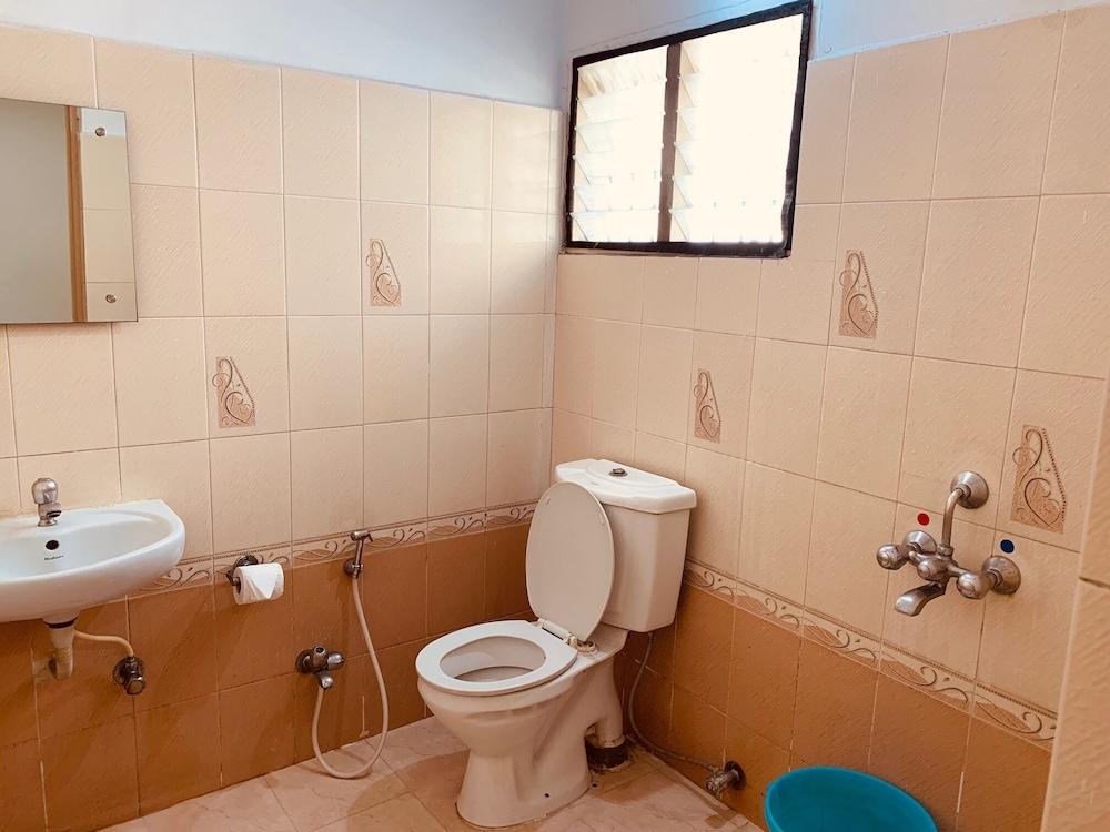 Khyathi Hotels 17/20