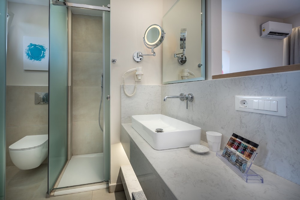Ionian Aura Apartments 46/50