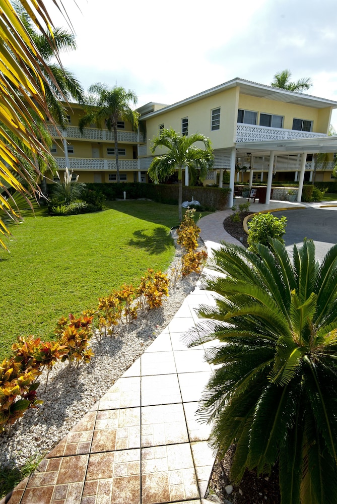 Ocean Reef Yacht Club Resort 66/75