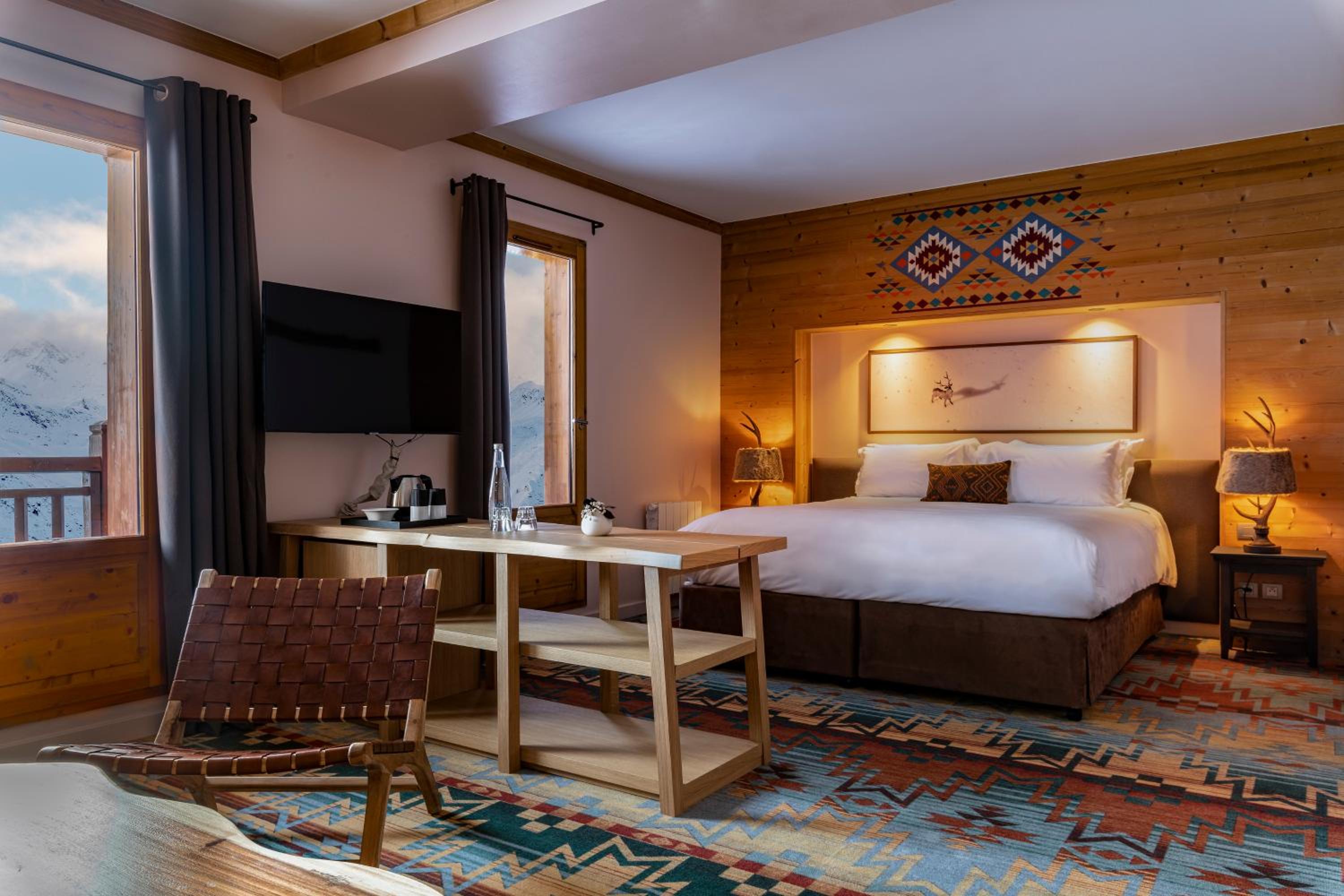 Suite, Slope View