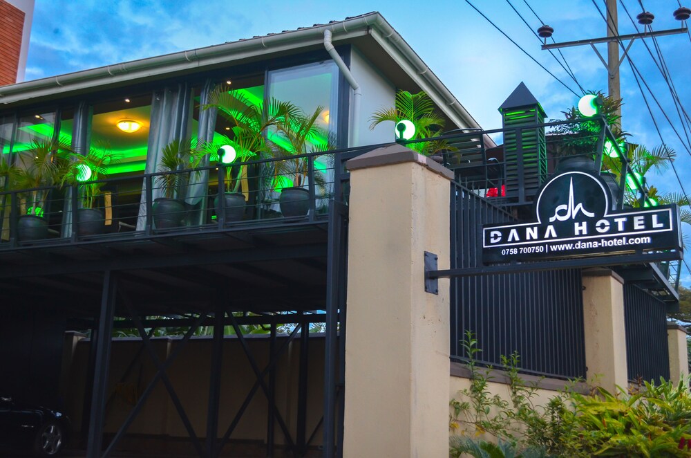 Dana Hotel 2/33