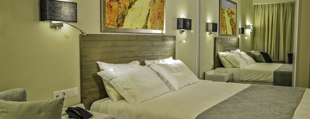 Swell Boutique Hotel 37/38