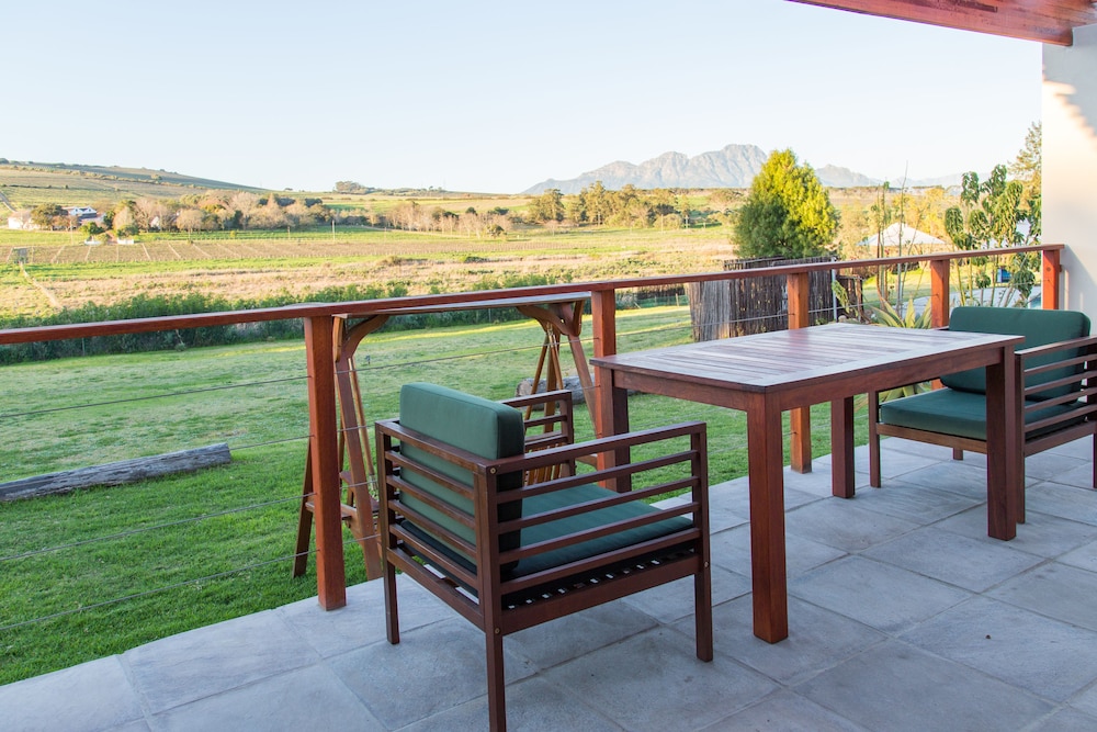 Lauradale Accommodation 31/50